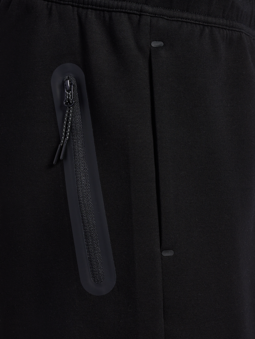 hmlTECH FLEECE SHORTS, BLACK hmlTECH FLEECE SHORTS, BLACK, packshot