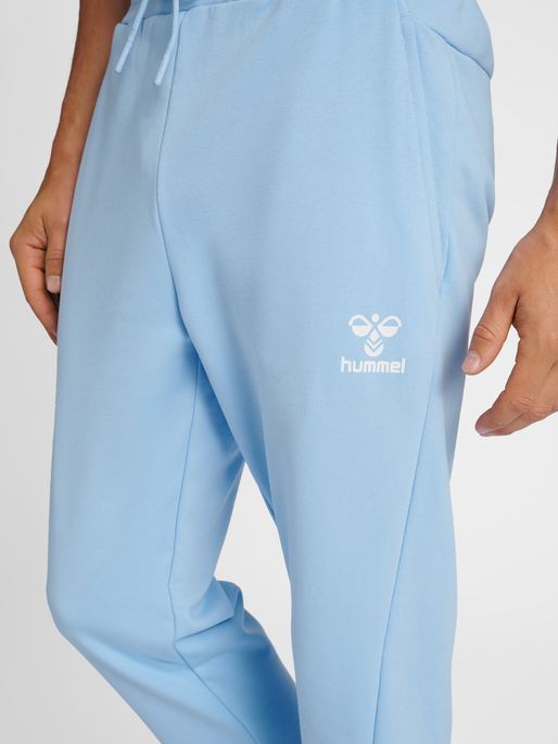hmlISAM 2.0 REGULAR PANTS, PLACID BLUE, model