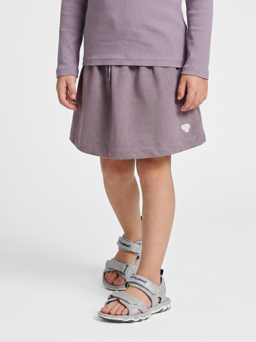 hmlJR GLITTER SWEAT SKIRT BEE, GRAY RIDGE, model