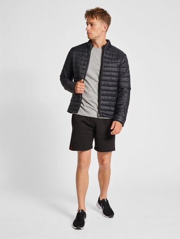 hmlRED QUILTED JACKET, BLACK, model