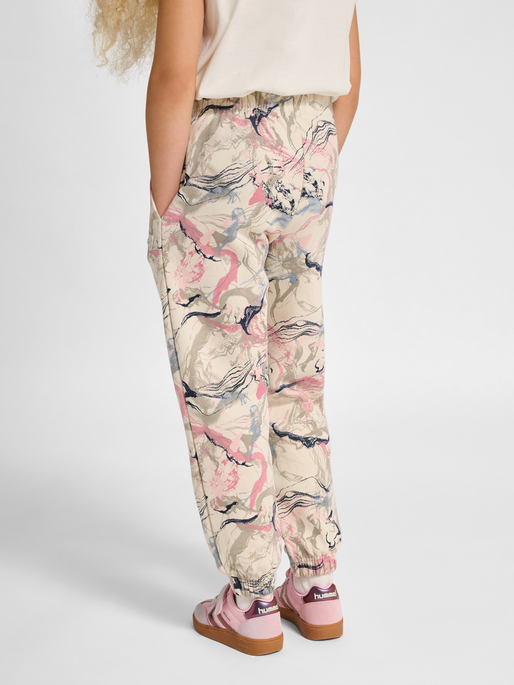 hmlJR LOOSE AOP ADJ WAIST PANTS, SILVER BIRCH, model