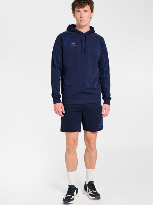 hmlMOVE 2.0 HOODIE, MARINE, model