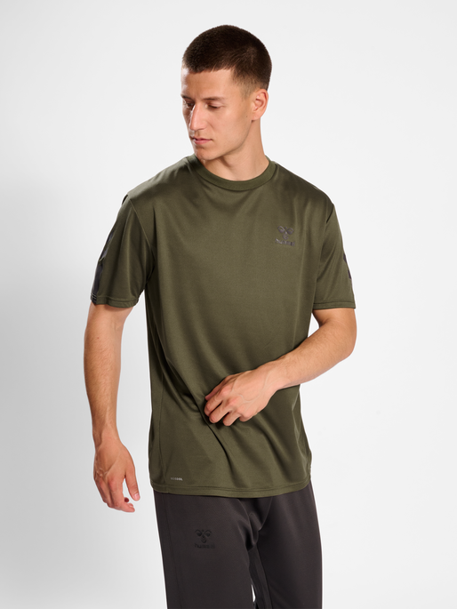 hmlACTIVE PL JERSEY S/S, OLIVE NIGHT, model