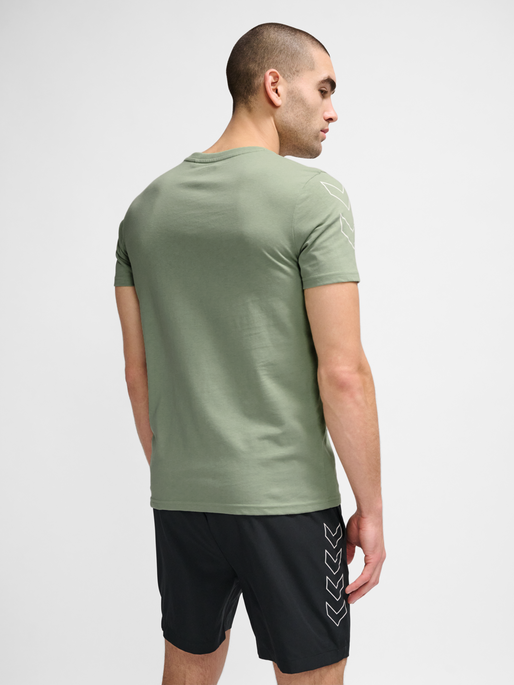 hmlTE EFFORT COTTON T-SHIRT, SEAGRASS, model