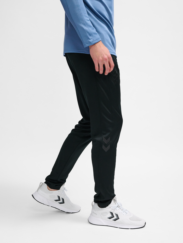 hmlACTIVE PL TRAINING PANTS, BLACK, model