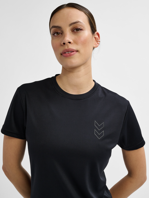 hmlACTIVE CO TEE S/S WOMAN, BLACK, model