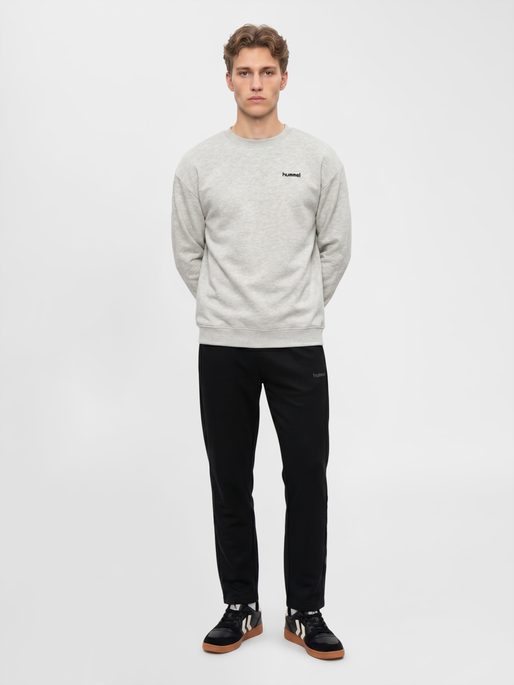 hmlKEEPER GRAPHIC CREWNECK, LIGHT GREY MELANGE, model