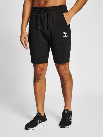 hmlICONS REGULAR SHORTS, BLACK, model