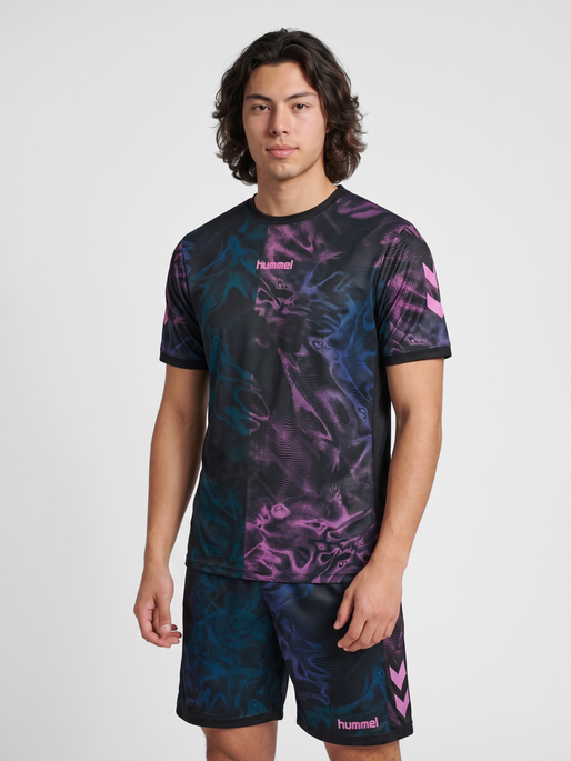 hmlBLAZE CLUB 26 GRAPHIC SET, BLACK/PINK, model