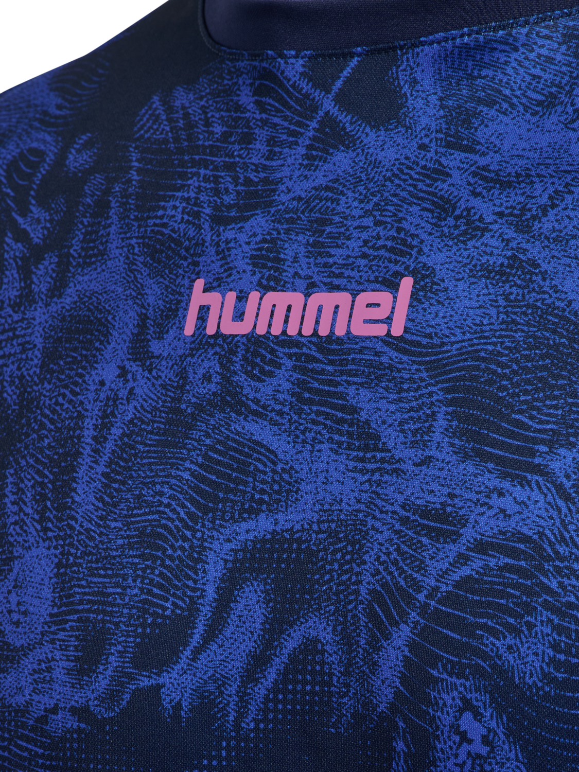 hmlBLAZE CLUB 26 GRAPHIC TEE, MARINE/DAZZLING BLUE, packshot