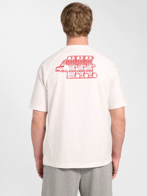 hmlKEEPER GRAPHIC T-SHIRT S/S, WHITE/RED, model