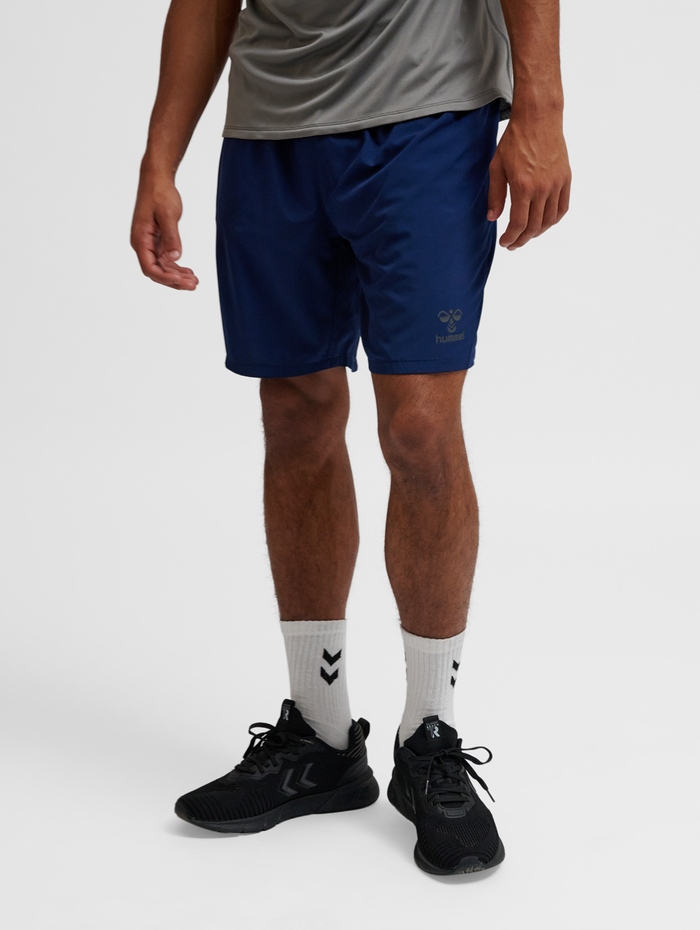 hmlPRO TRAINING SHORTS, MARINE, model