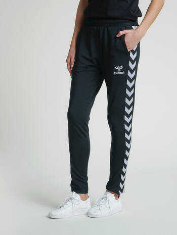 hmlNELLY 2.0 TAPERED PANTS, BLACK, model
