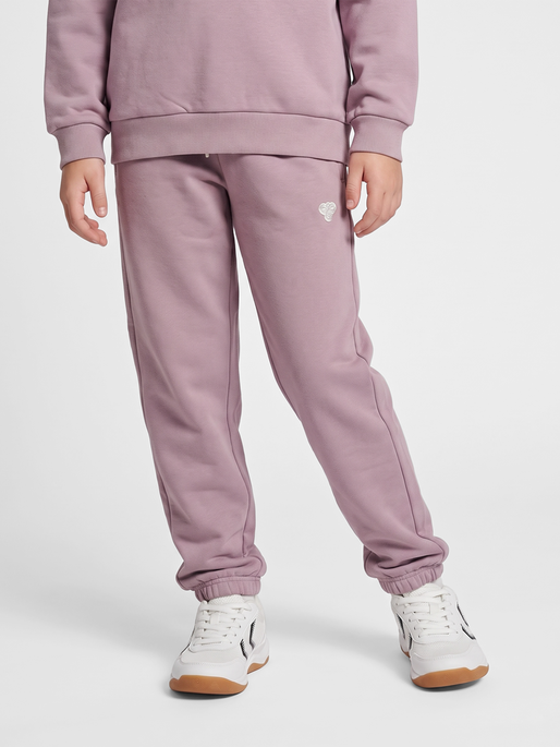 hmlJR LOOSE SWEATPANTS BEE, SEA FOG, model