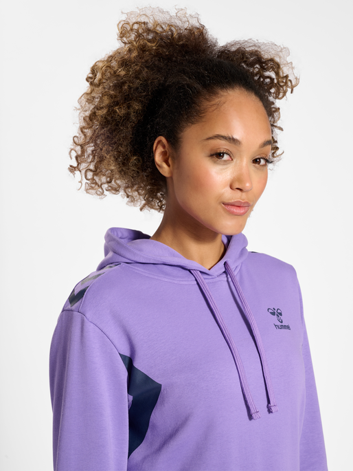 hmlSTALTIC COTTON HOODIE WOMAN, PAISLEY PURPLE, model
