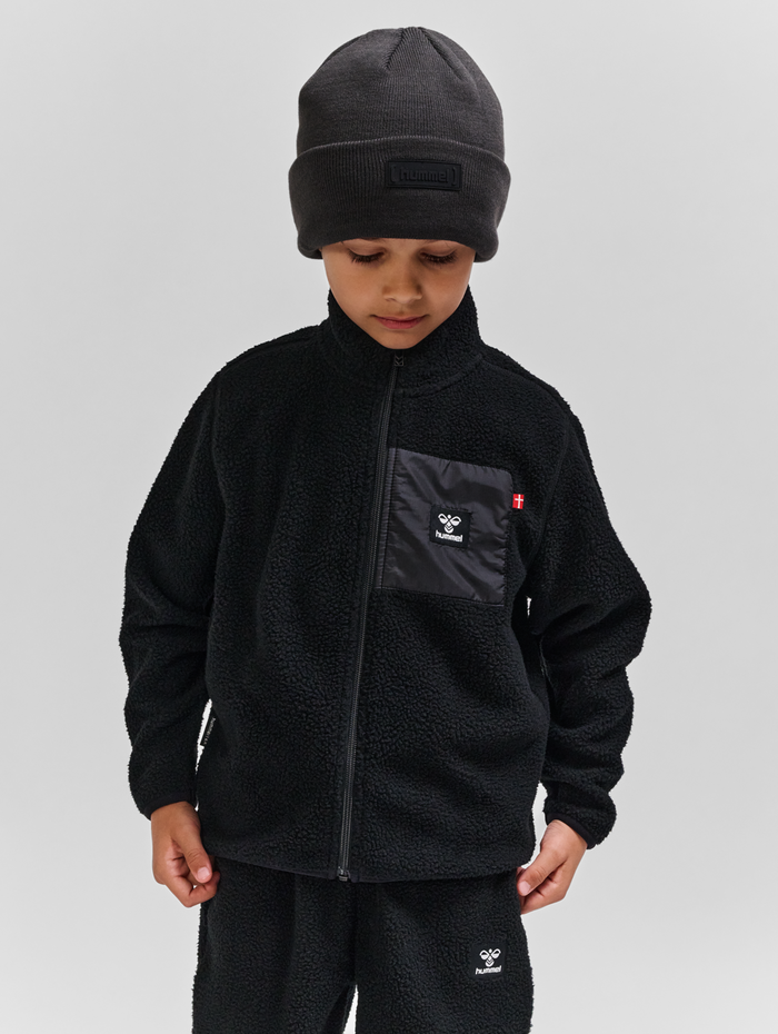 hmlATLAS FLEECE ZIP JACKET, BLACK, model