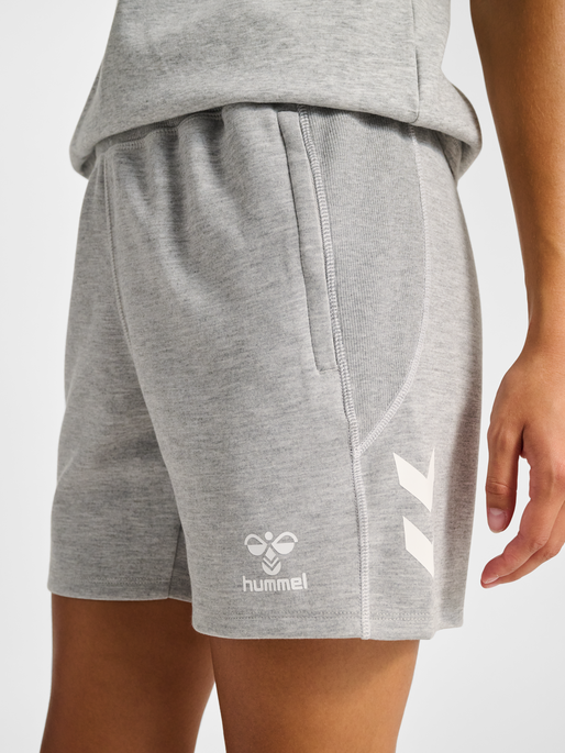 hmlMOVE 2.0 SHORTS WOMAN, GREY MELANGE, model