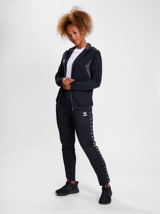 hmlAUTHENTIC PL ZIP HOODIE WOMAN, BLACK, model