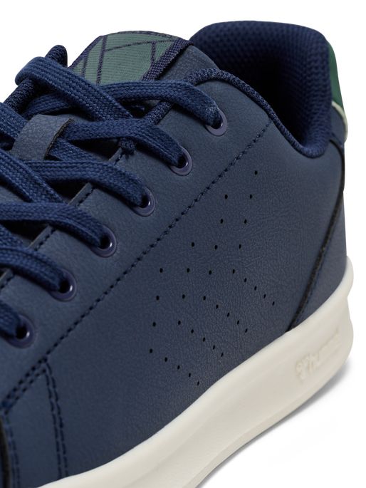 COURT LINE SN, BLACK IRIS, packshot