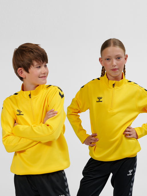 hmlCORE XK HALF ZIP POLY SWEAT KIDS, SPORTS YELLOW, model