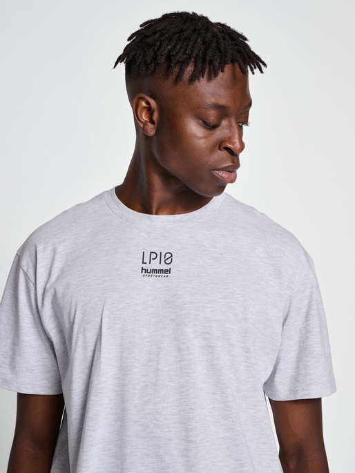 hmlLP10 BOXY T-SHIRT, LIGHT GREY MELANGE, model