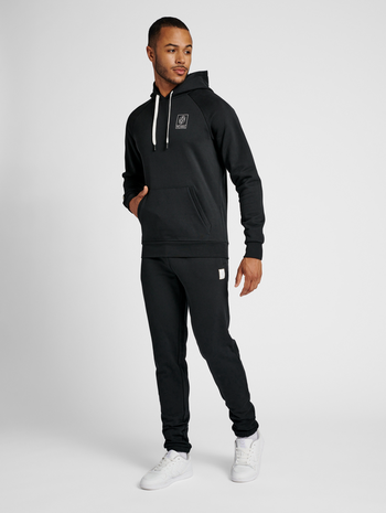 hmlGG12 SWEAT HOODIE, BLACK, model