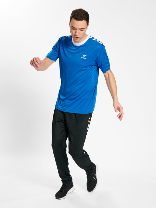 hmlSTALTIC POLY JERSEY S/S, 7169, model