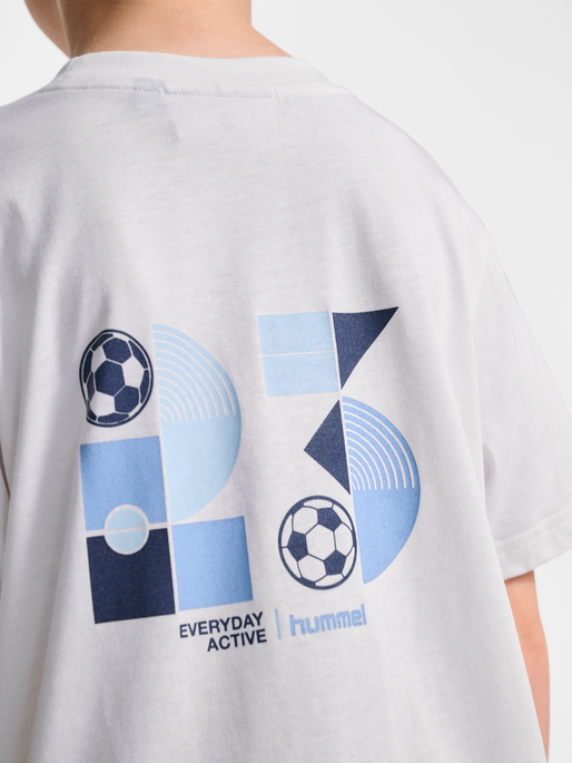 hmlJR GRAPHIC T-SHIRT S/S, WHITE, model