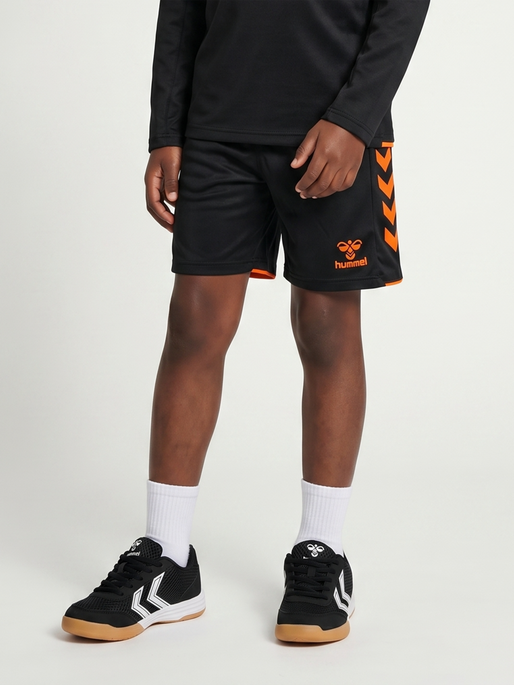 hmlCORE 2.0 SHORTS KIDS, BLACK/ORANGE TIGER, model