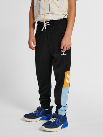 hmlRANE PANTS, BLACK, model