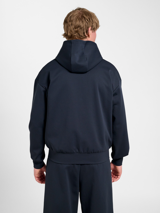 hmlDEFENDER ZIP HOODIE, EBONY, model