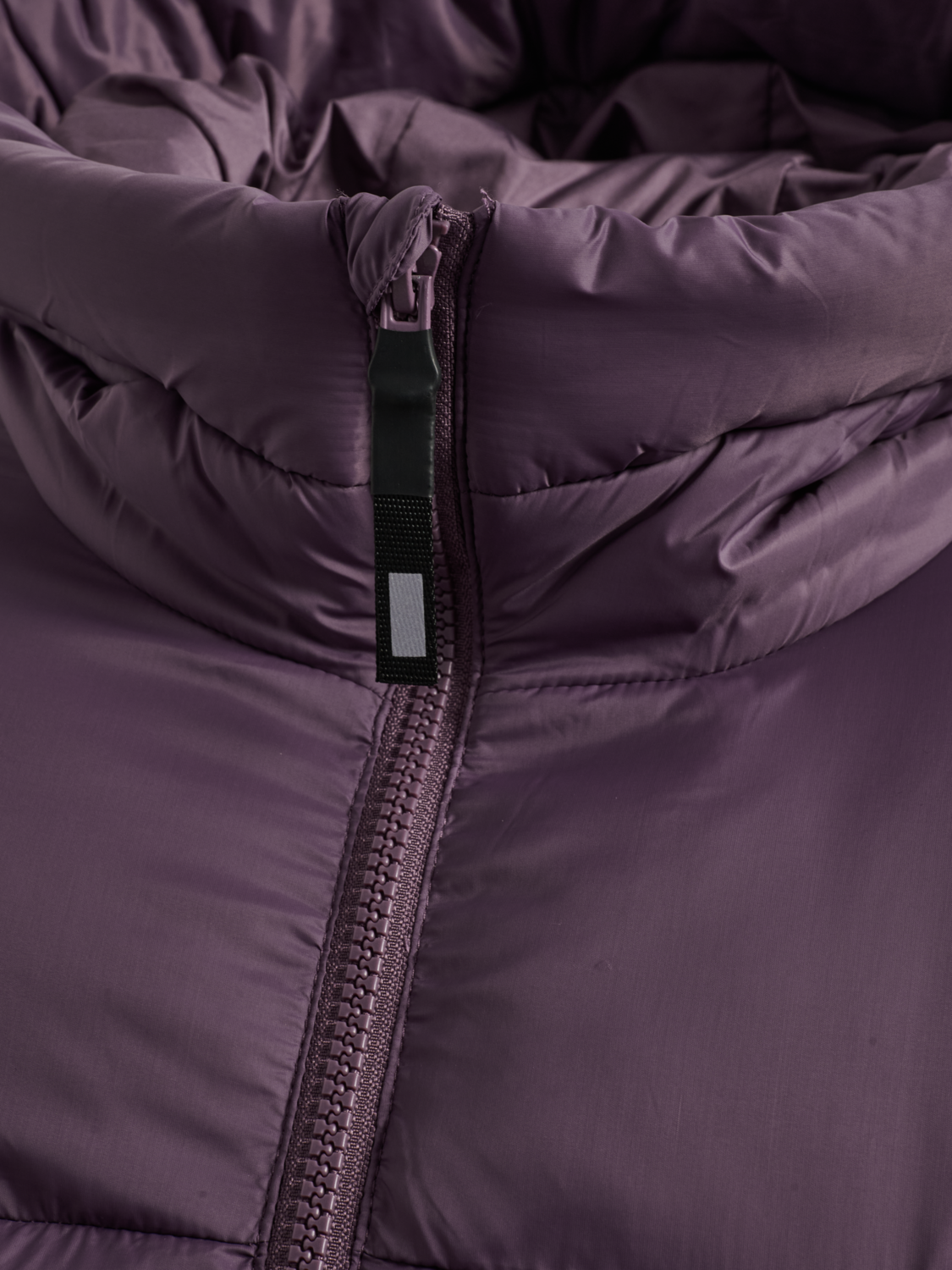 hmlMID LENGHT W PUFFER JACKET, BLACK PLUM, packshot