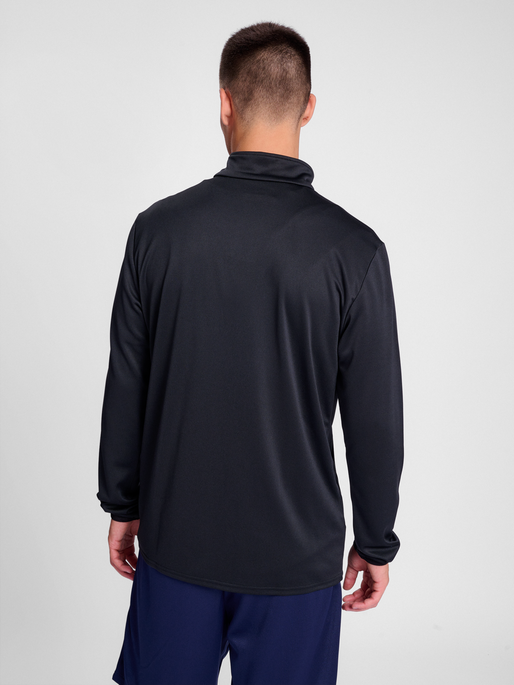 hmlESSENTIAL TRACK JACKET, BLACK, model