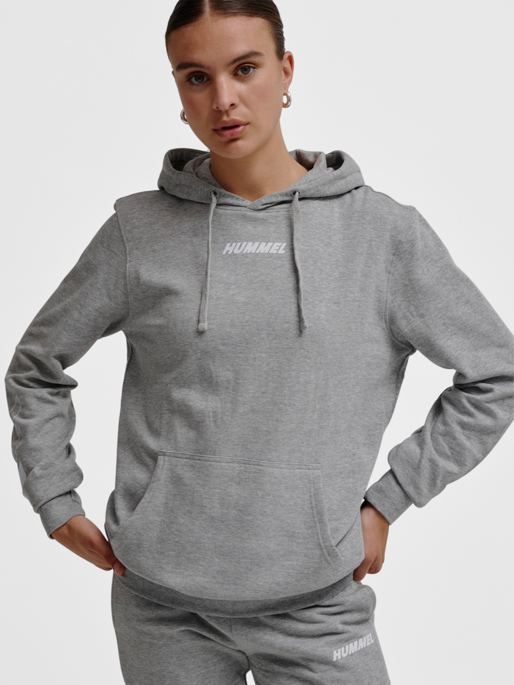 hmlELEMENTAL HOODIE, GREY MELANGE, model