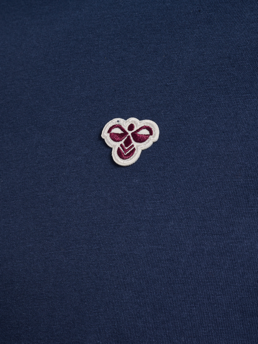 hmlLOOSE T-SHIRT BEE S/S, DRESS BLUES, packshot