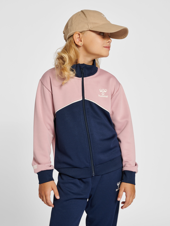 hmlLUBAGO TRACKSUIT, ZEPHYR, model