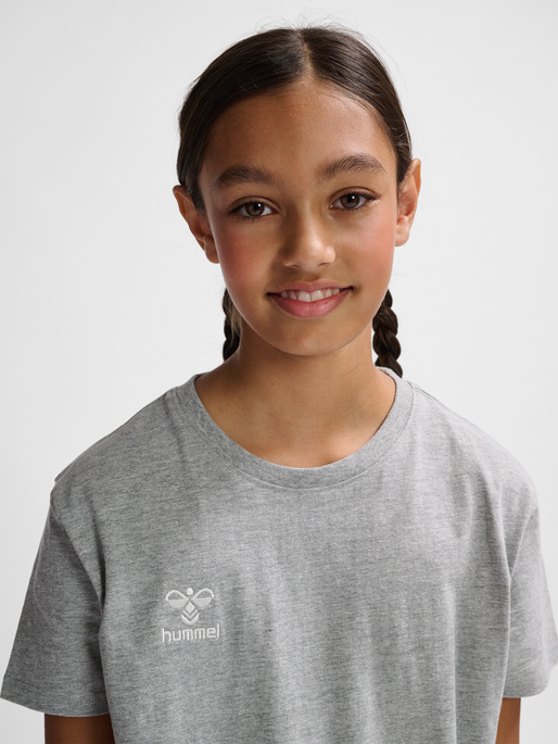 hmlGO 2.0 T-SHIRT S/S KIDS, GREY MELANGE, model