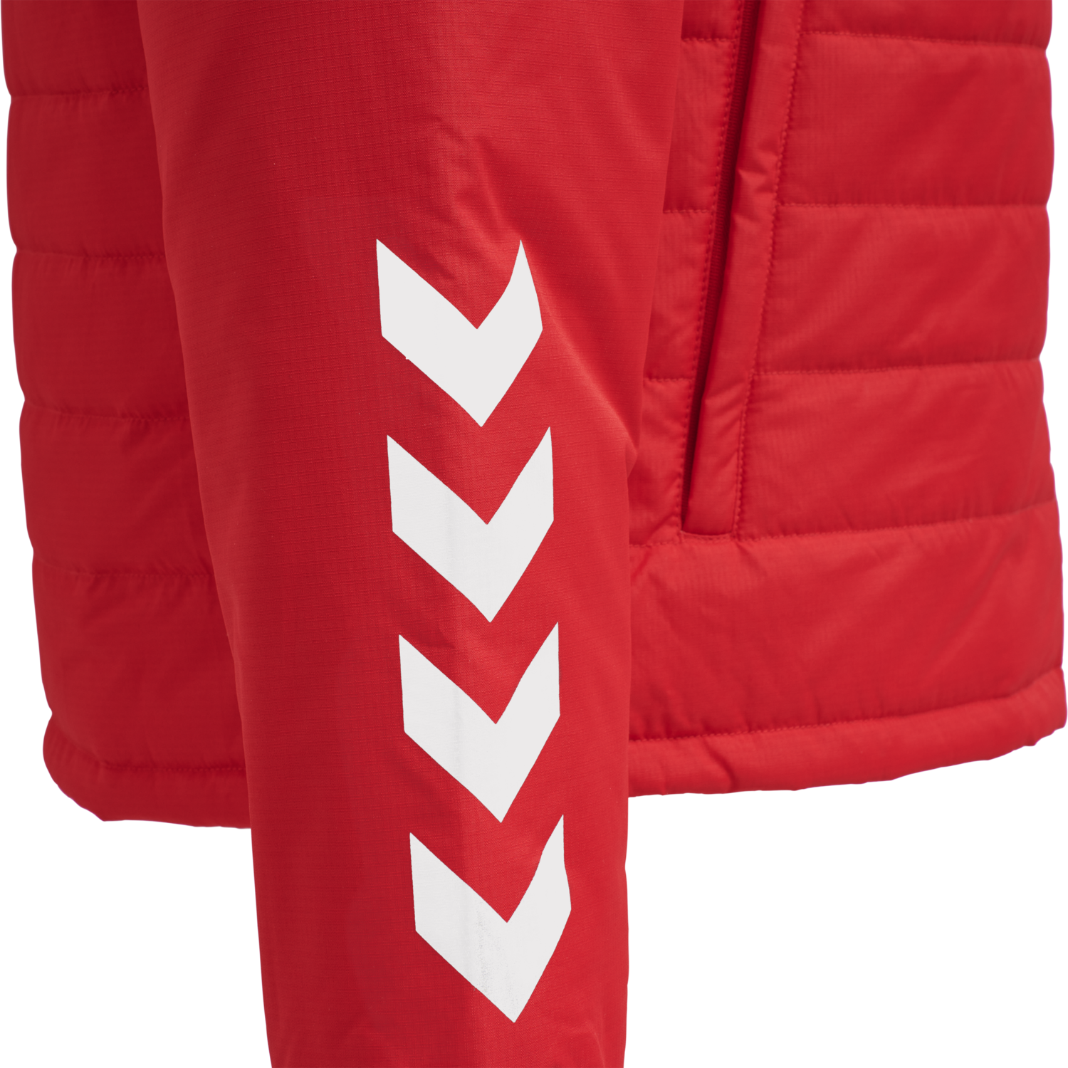 hummel PROMO SHORT BENCH JACKET - TRUE 
