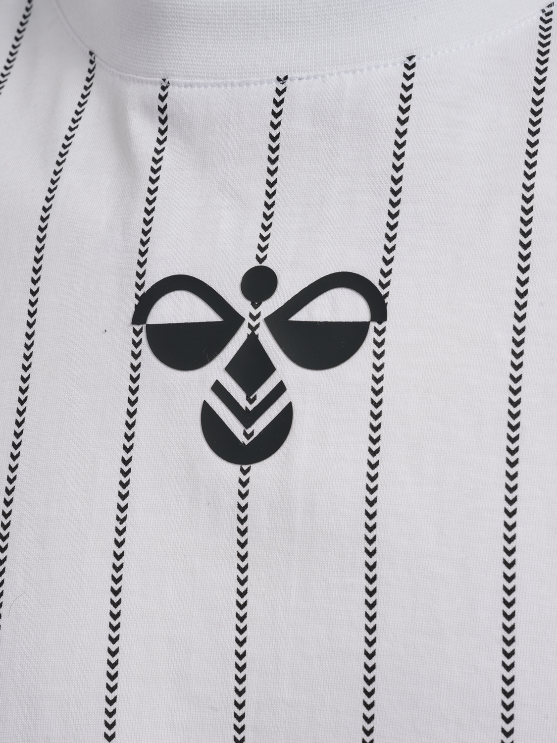 Chevron Pinstripe T-Shirt, WHITE/BLACK, packshot