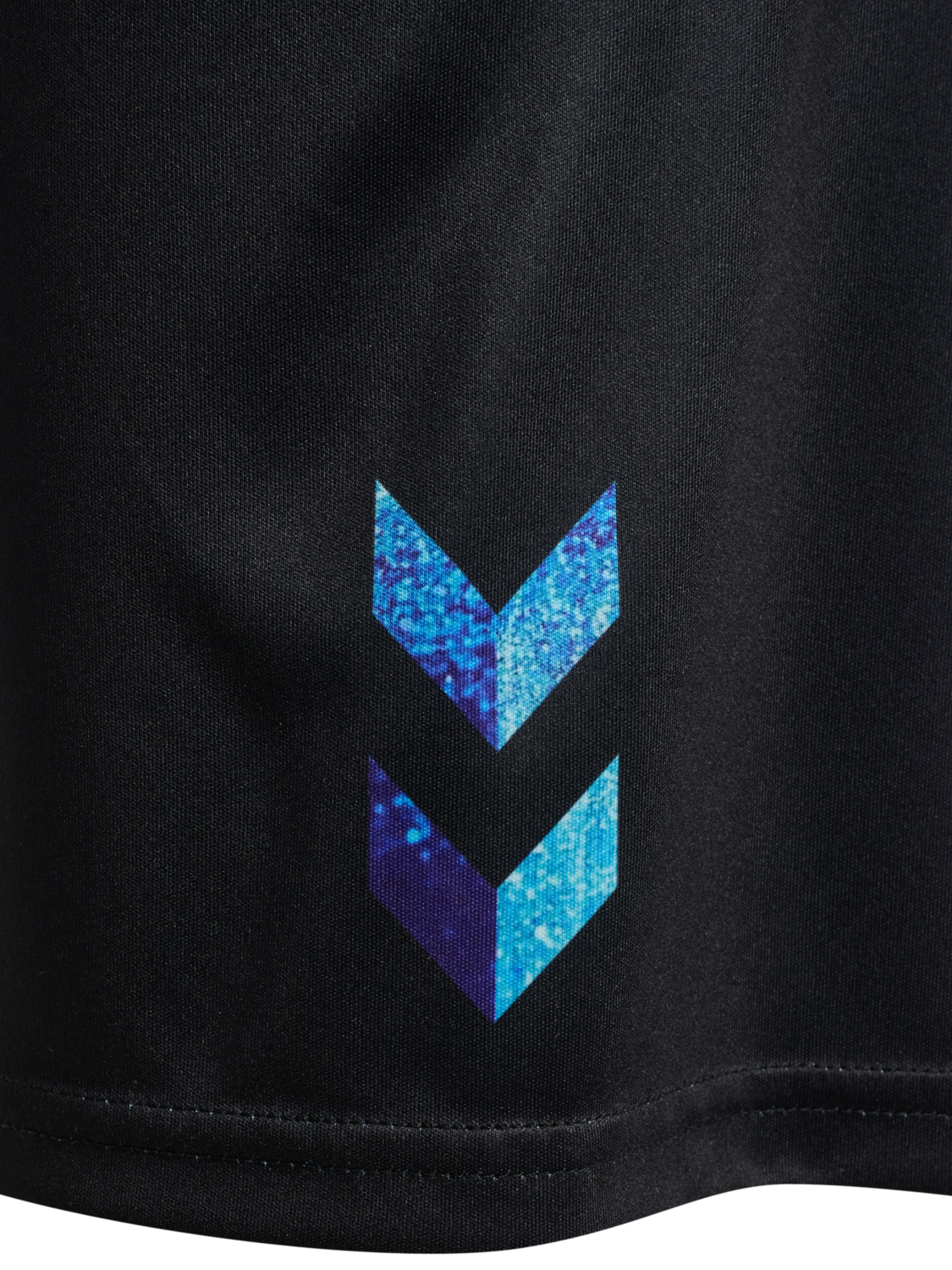 hmlSHIMMER SHORTS, BLACK/DAZZLING BLUE, packshot