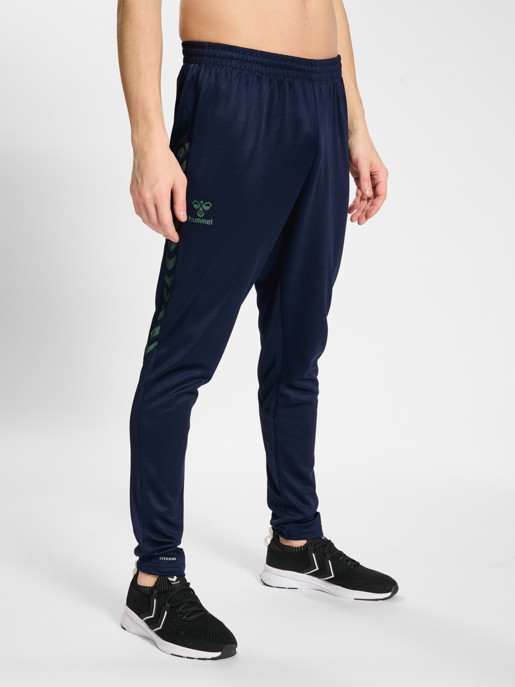 hmlSTALTIC TRAINING PANTS, MARINE/DUCK GREEN, model