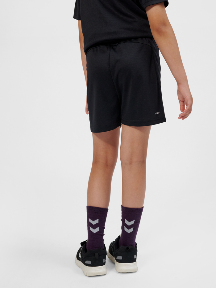 hmlMULTI PL SHORTS KIDS, BLACK, model
