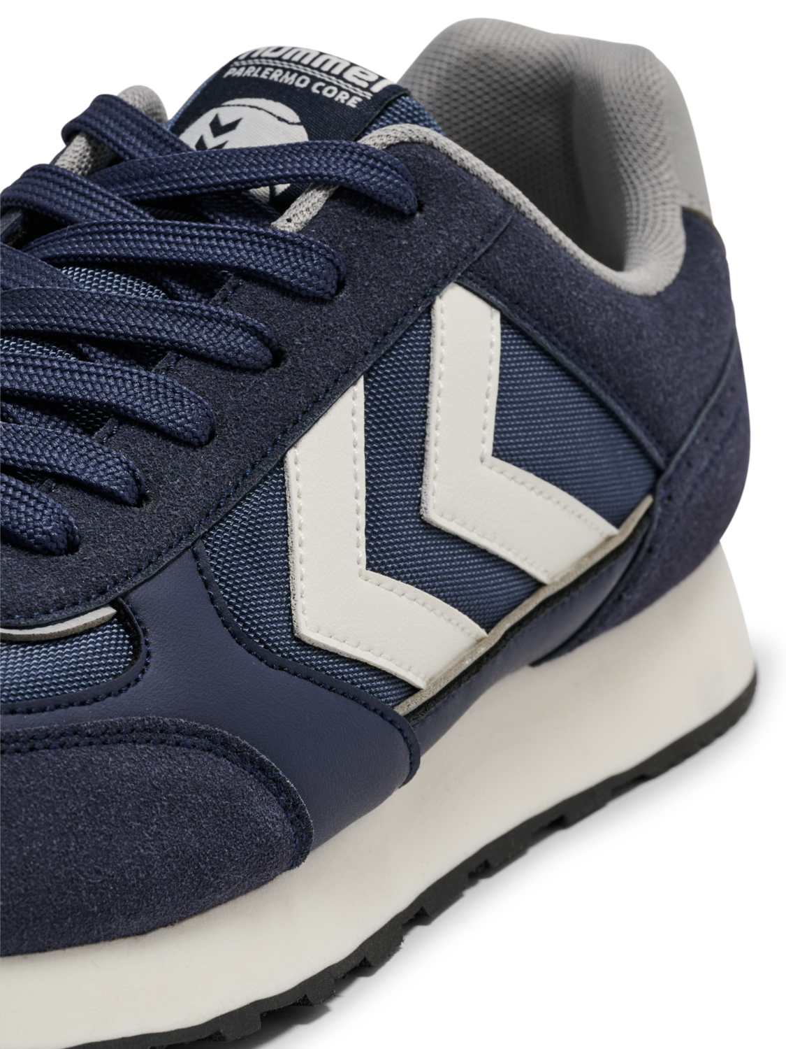 HML PARLERMO  CORE, BLACK IRIS, packshot