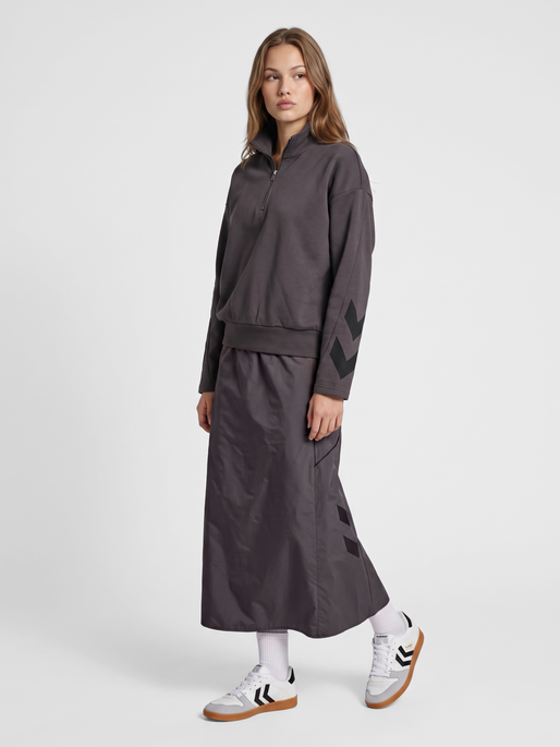 hmlI-D ZIP POLO SWEATSHIRT, SHALE, model
