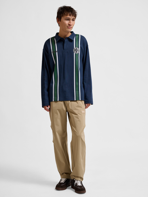 hmlLOOSE SOCCER POLO L/S, DRESS BLUES, model