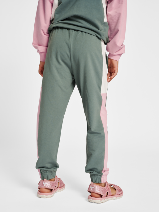 hmlPALOMI PANTS, 6575, model