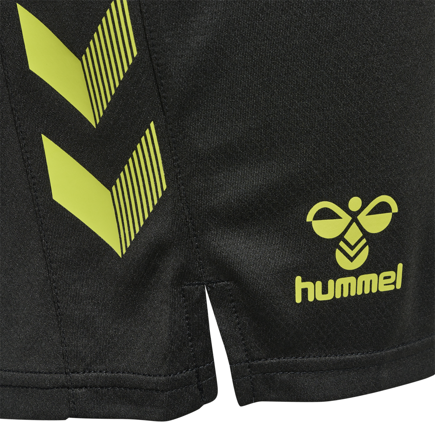 hmlONGRID POLY SHORTS, JET BLACK/DARK CITRON, packshot