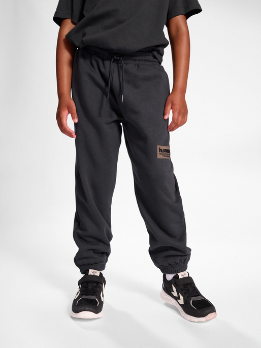 hmlDARE PANTS, 1525, model