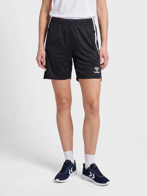 hmlLEAD 2.0 TRAINING SHORTS WOMAN, BLACK, model