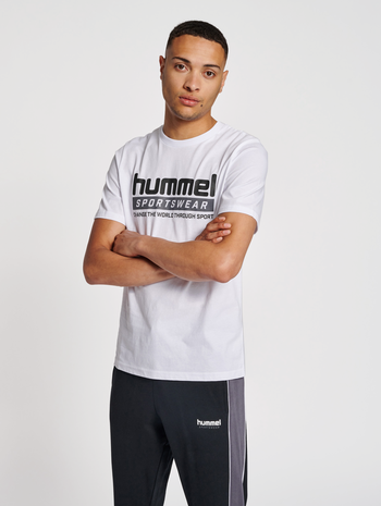hmlLGC CARSON T-SHIRT, WHITE, model